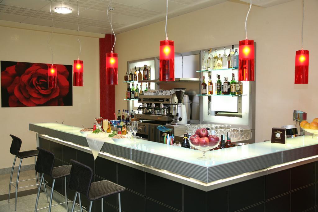 Hotel Parisi Nichelino Dış mekan fotoğraf
