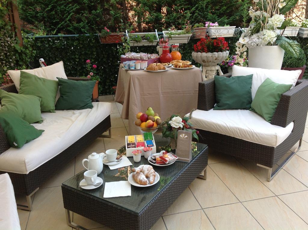 Hotel Parisi Nichelino Dış mekan fotoğraf