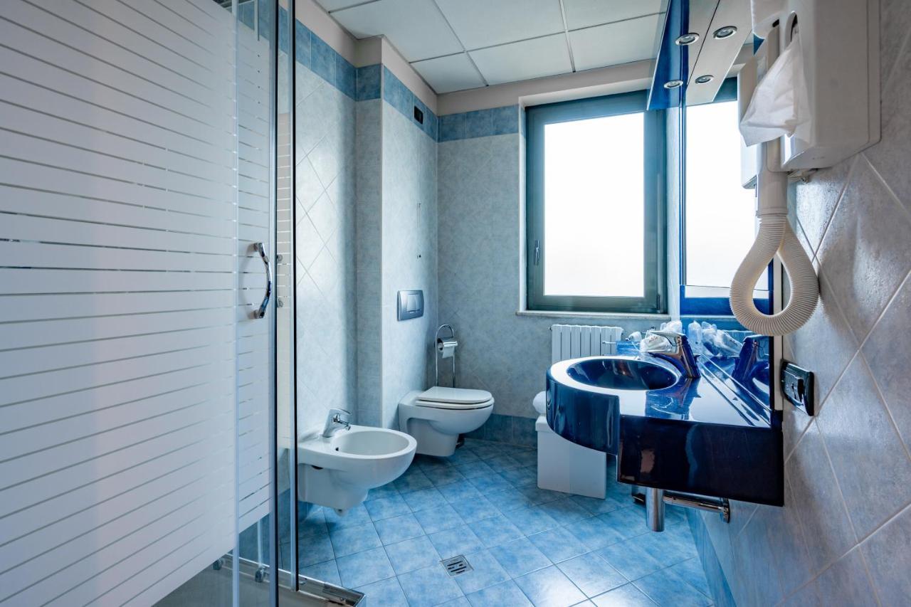 Hotel Parisi Nichelino Dış mekan fotoğraf