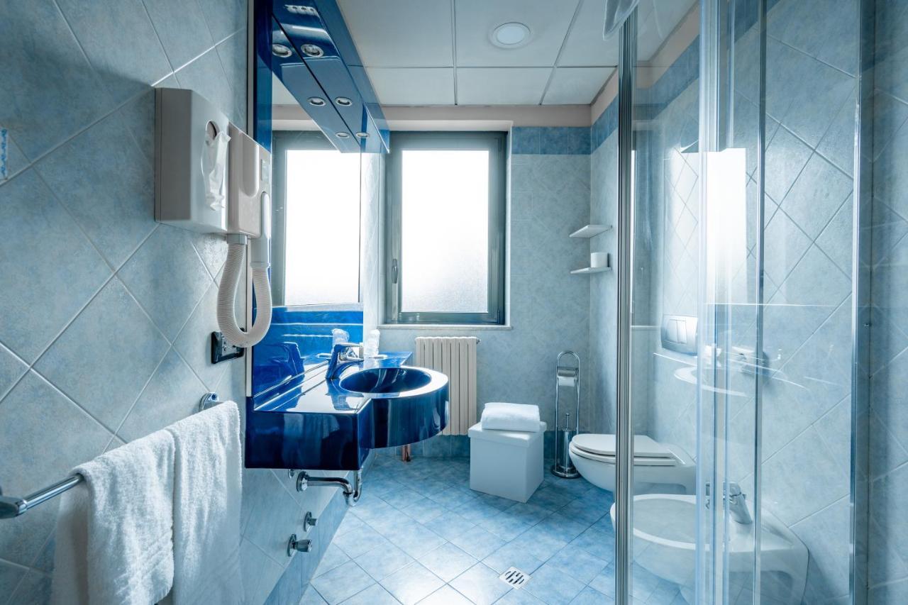 Hotel Parisi Nichelino Dış mekan fotoğraf