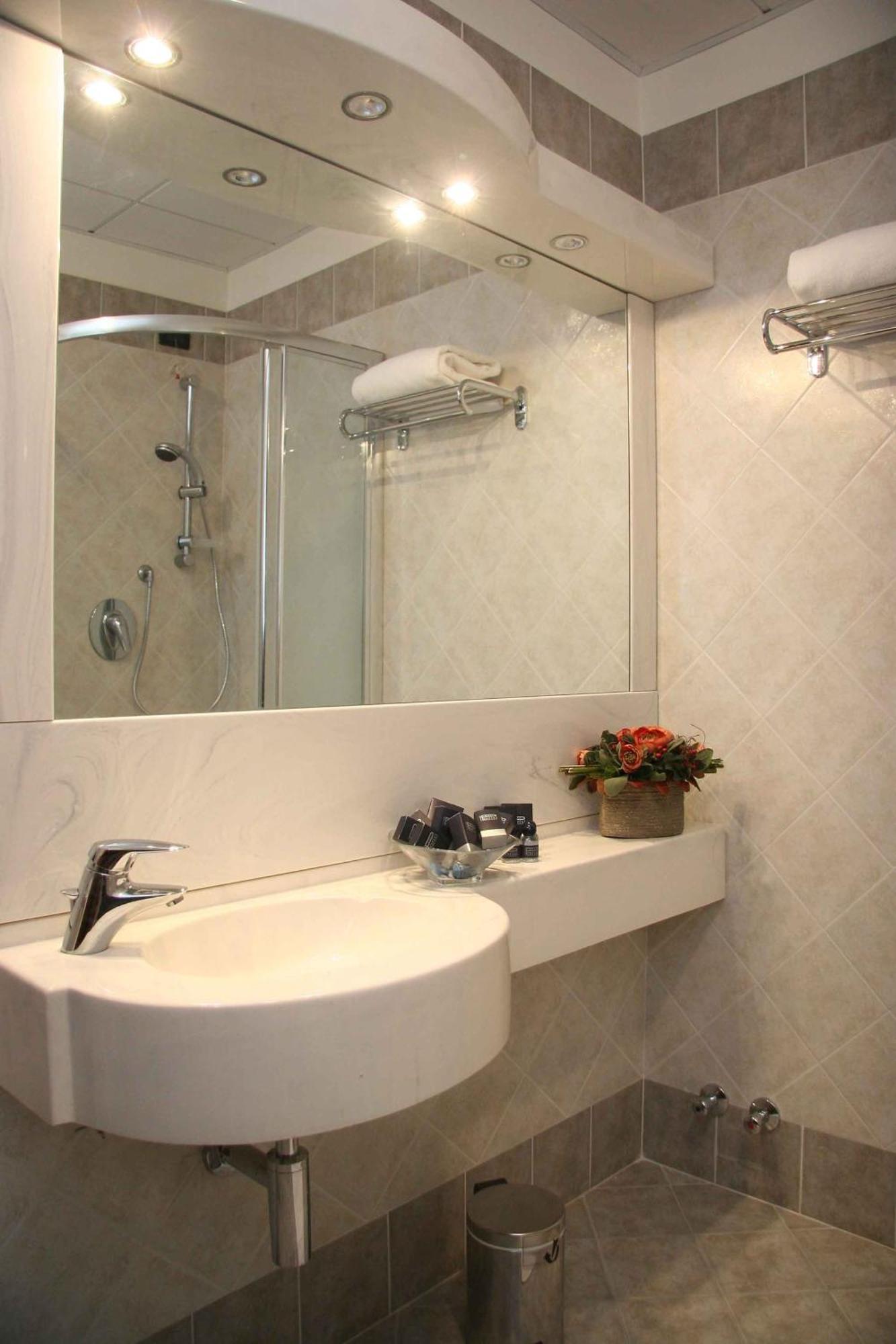 Hotel Parisi Nichelino Oda fotoğraf